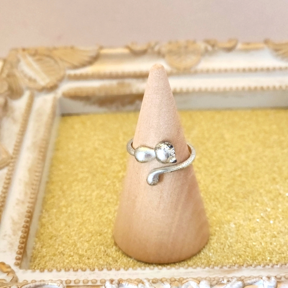Cat ring Open ended